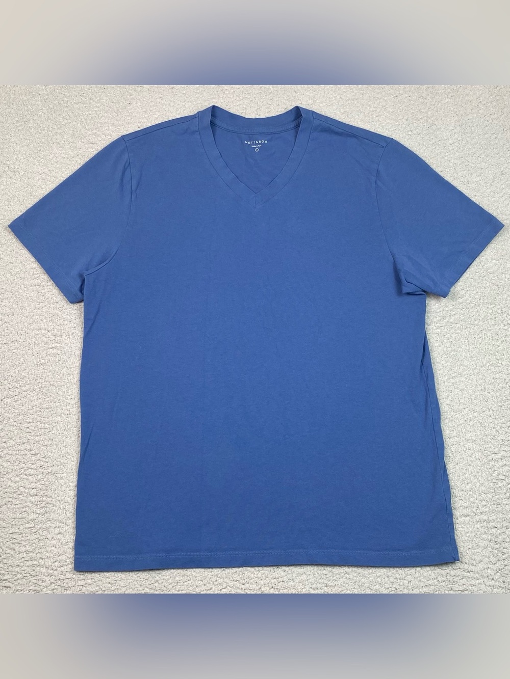 Mott & Bow Driggs T Shirt Men's Size L Blue Short Sleeve V Neck Cotton Large